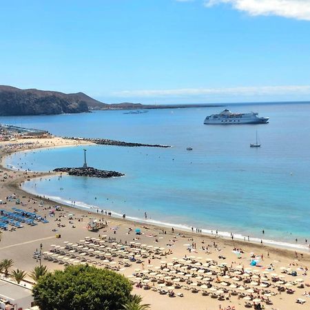 Few Steps From The Beach Hostel In Los Cristianos Arona  Eksteriør bilde