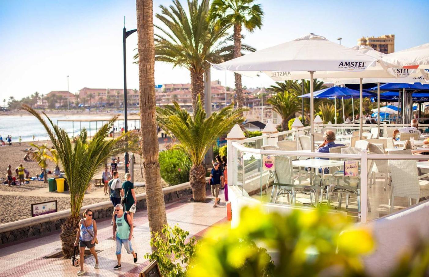 Few Steps From The Beach Hostel In Los Cristianos Arona  Eksteriør bilde
