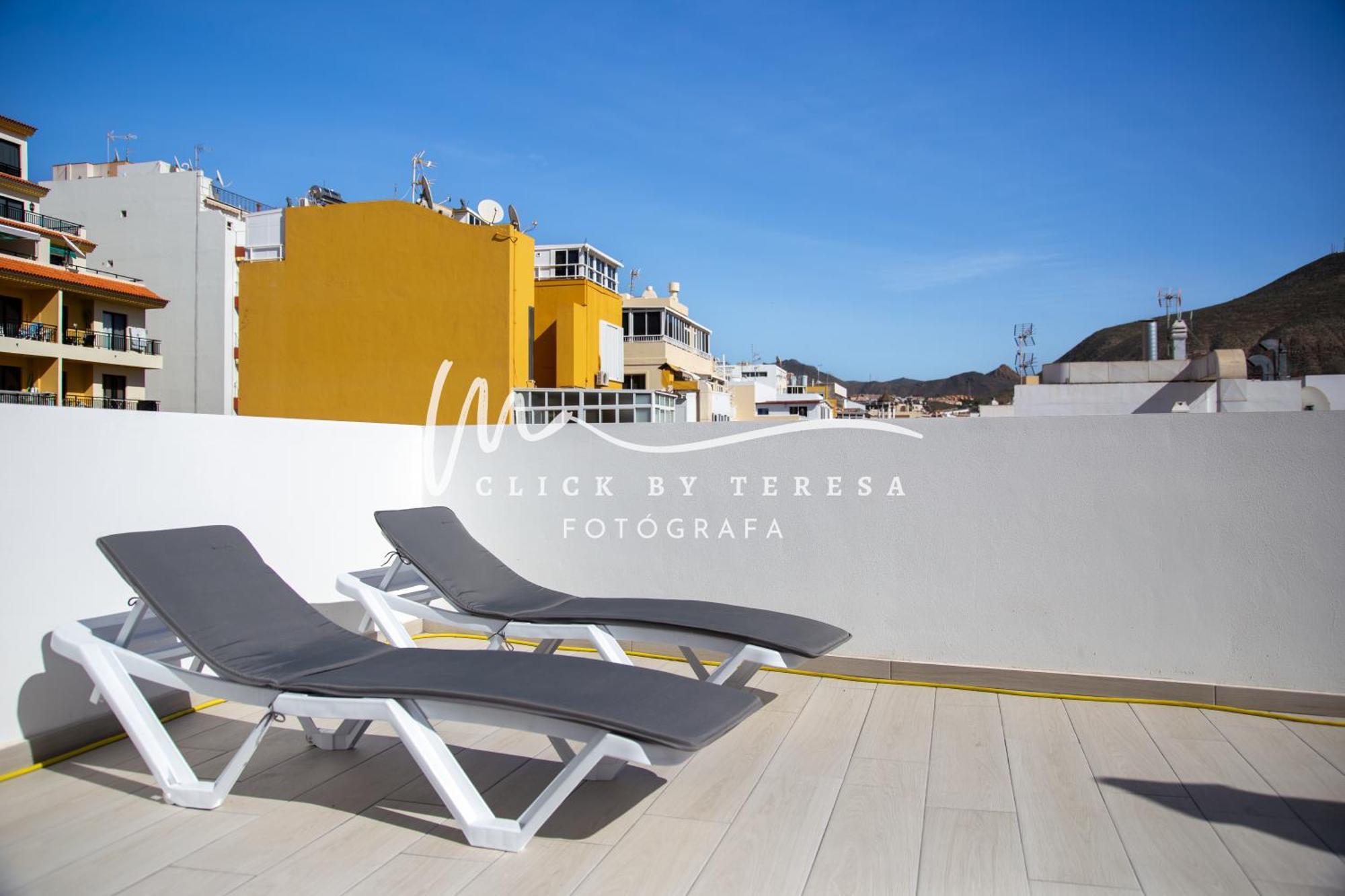 Few Steps From The Beach Hostel In Los Cristianos Arona  Eksteriør bilde